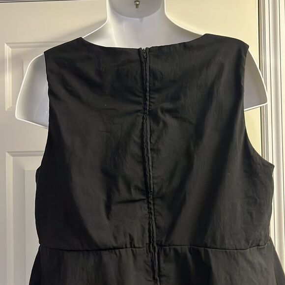 Torrid Black Sleeveless Peplum Top with Back Zipper and Faux Front Buttons-Sz 2 - Picture 9 of 15